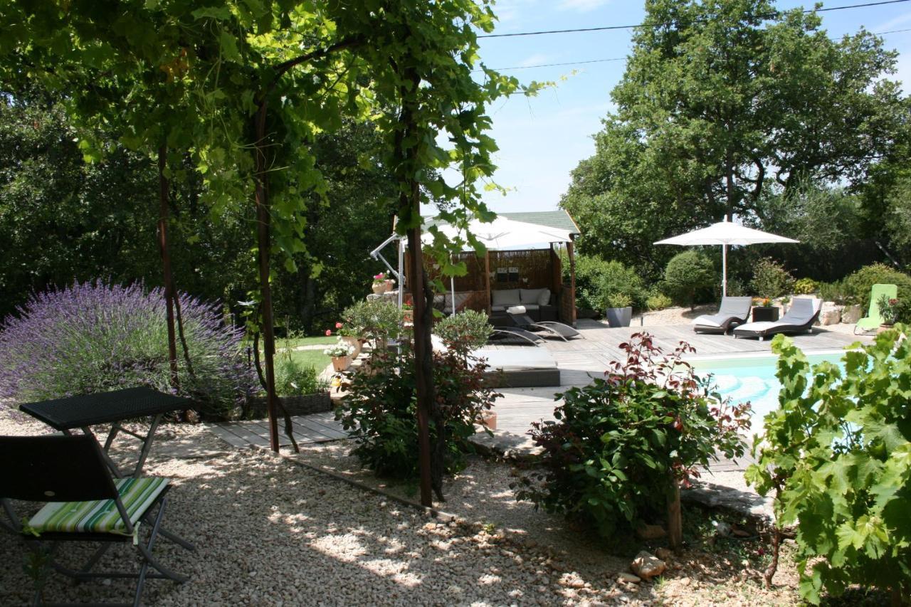 ヴナスク Le Mas Des Pierres Blanches Bed & Breakfast エクステリア 写真