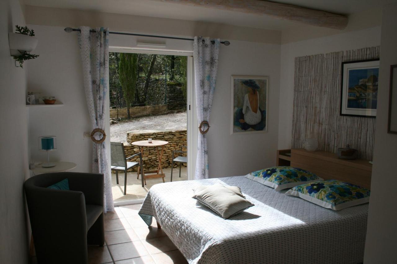 ヴナスク Le Mas Des Pierres Blanches Bed & Breakfast エクステリア 写真