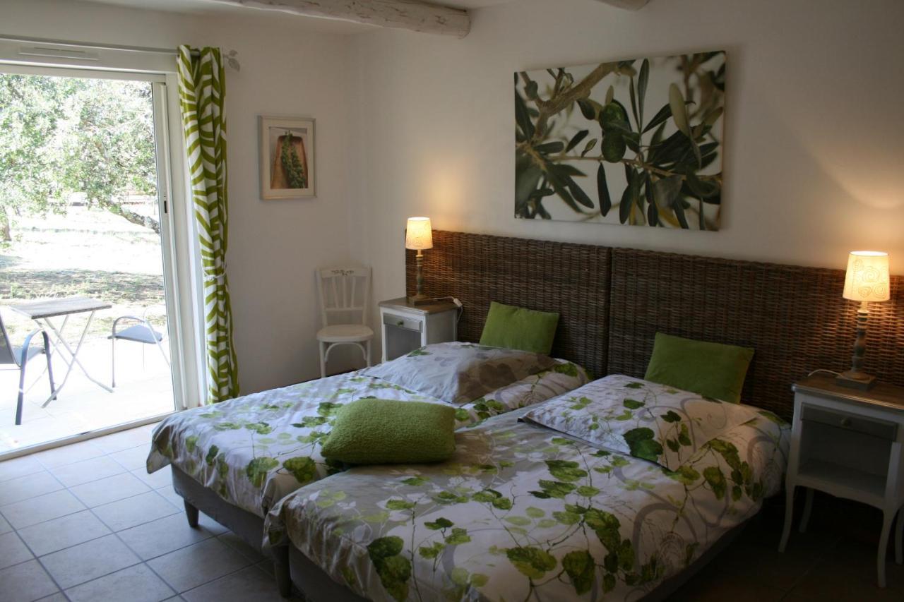 ヴナスク Le Mas Des Pierres Blanches Bed & Breakfast エクステリア 写真